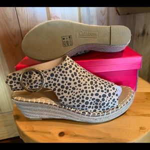 Catherine Malandrino Cirkly Wedge Sandals in Spotted Leopard Size 8.5